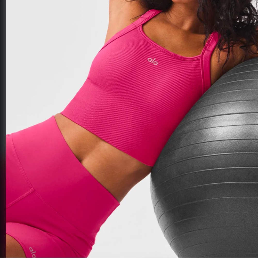 Alo airbrush pink shorts bra set